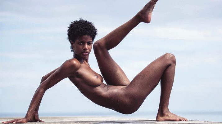 Ebonee Davis desnuda para NU Muses Calendar 